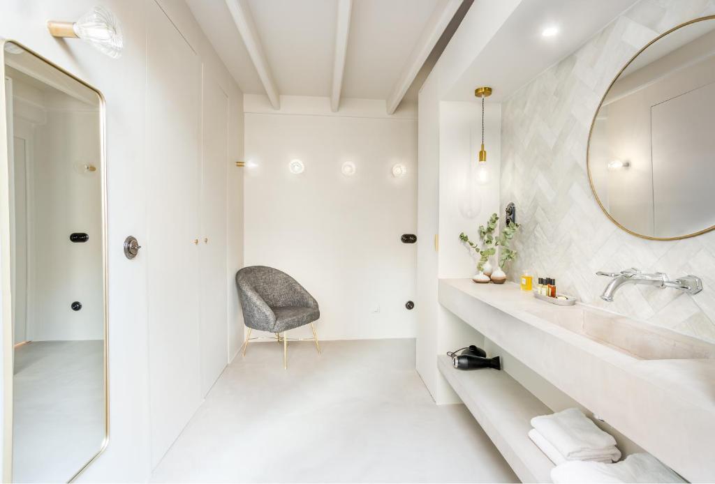 Habitat Parisien - Louvre Rivoli 7