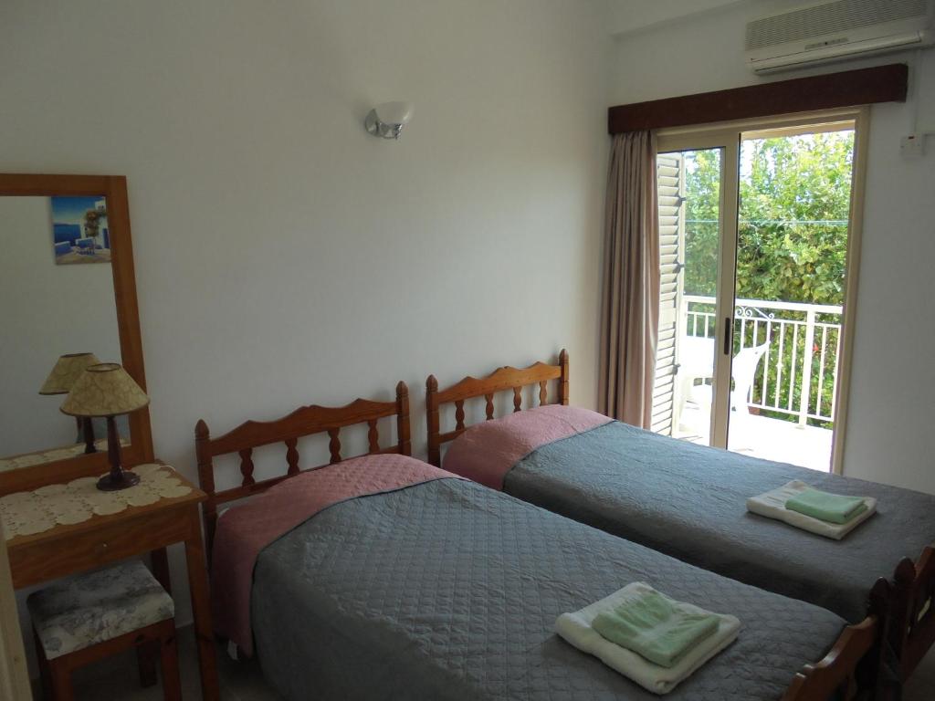 Niki Court Holiday Apartments 2