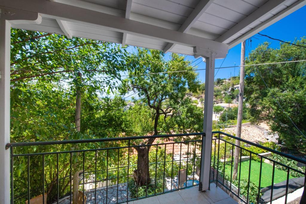Almondtree House Exanthia - Private Parking 6