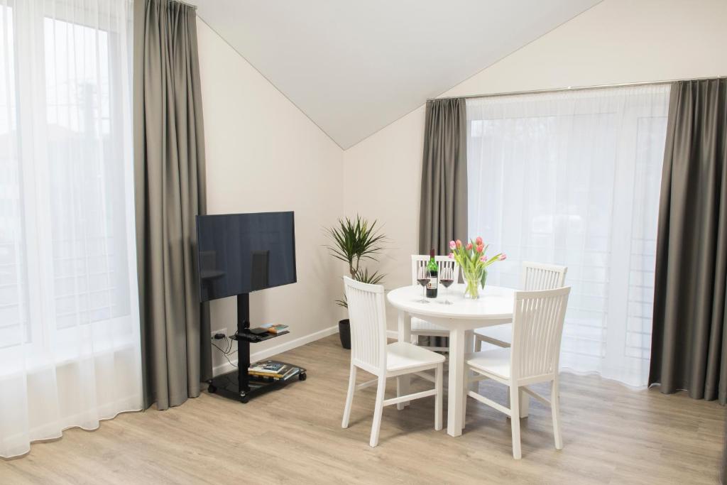 Green Hill Apartments 5