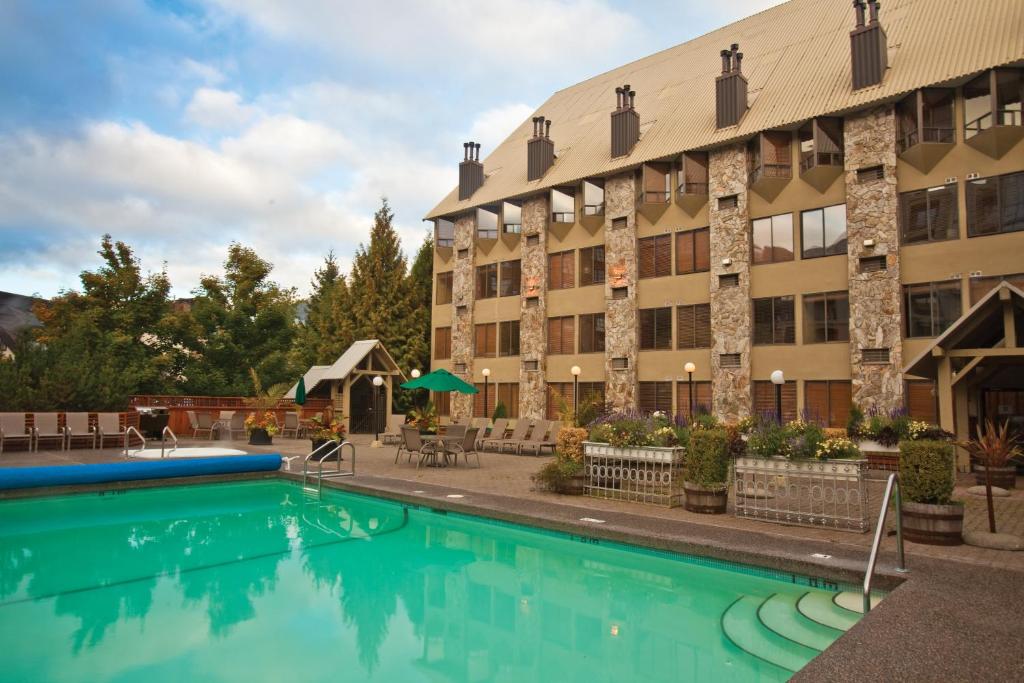 Mountainside Lodge Image
