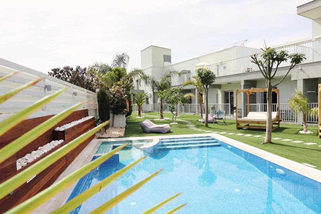 Silver Sea Holiday Apartments 4
