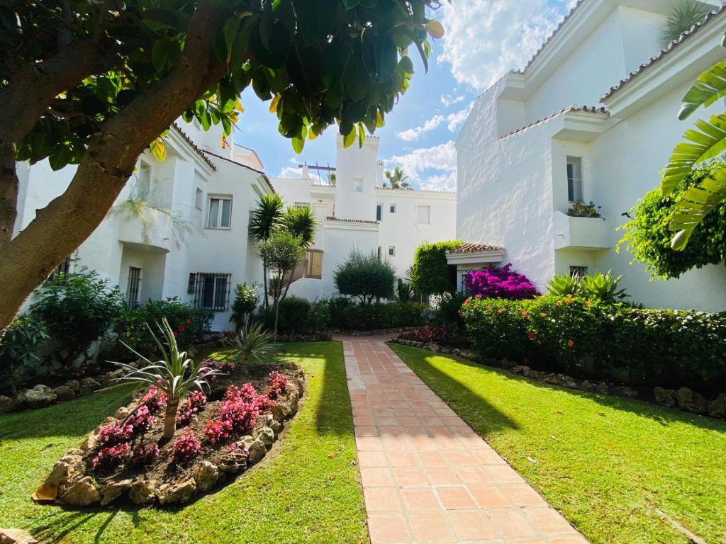 Apartamentos Naranjos del Sol Marbella 5