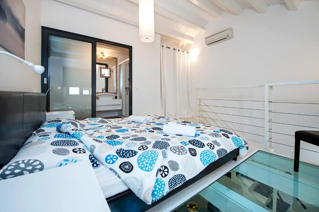 Marcus home 2