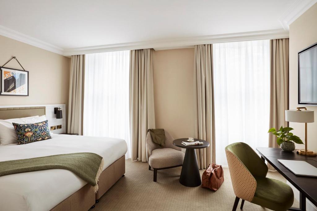 The Clermont London, Victoria Image