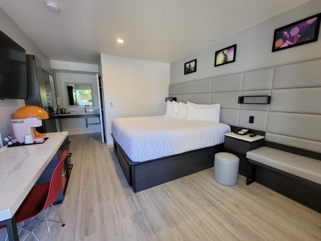 Signature Inn Santa Clara Image