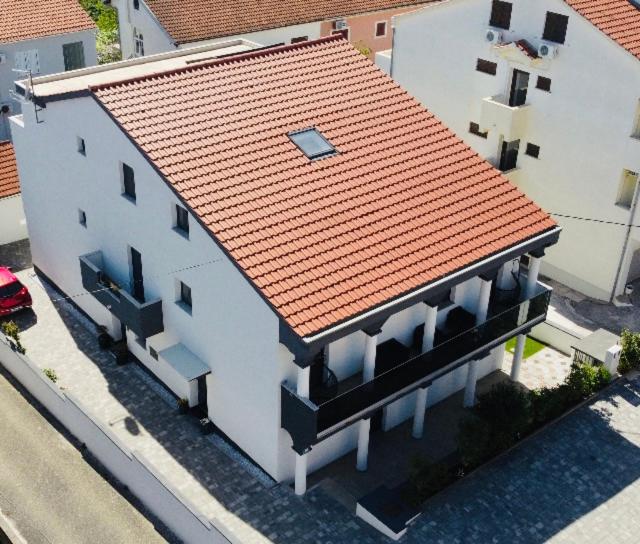 Apartments Lecija 8