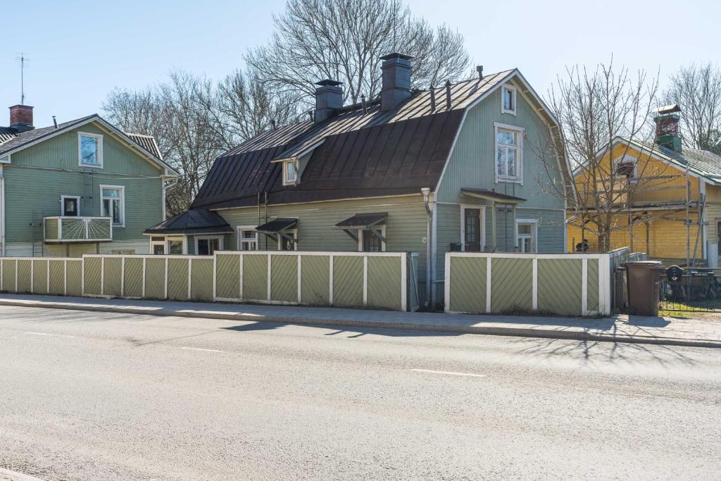 Wooden studio with parking near Aura river 7