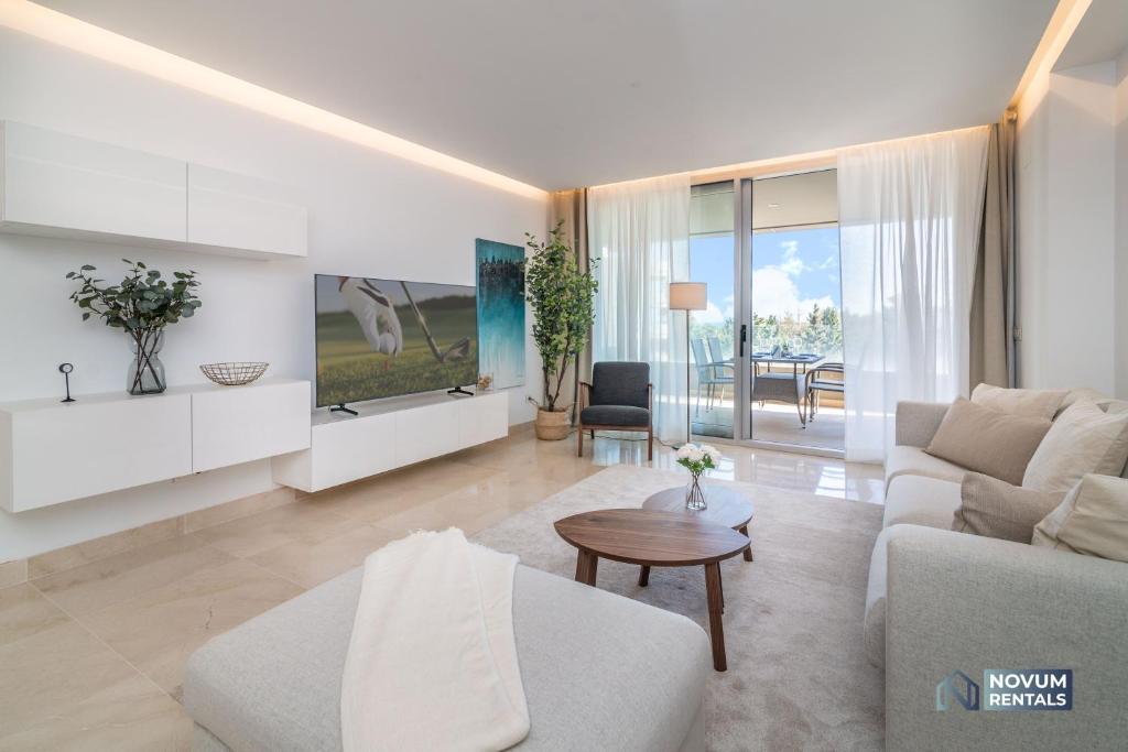 NEWLY BUILT Top Modern Penthouse in Puerto Banús 6