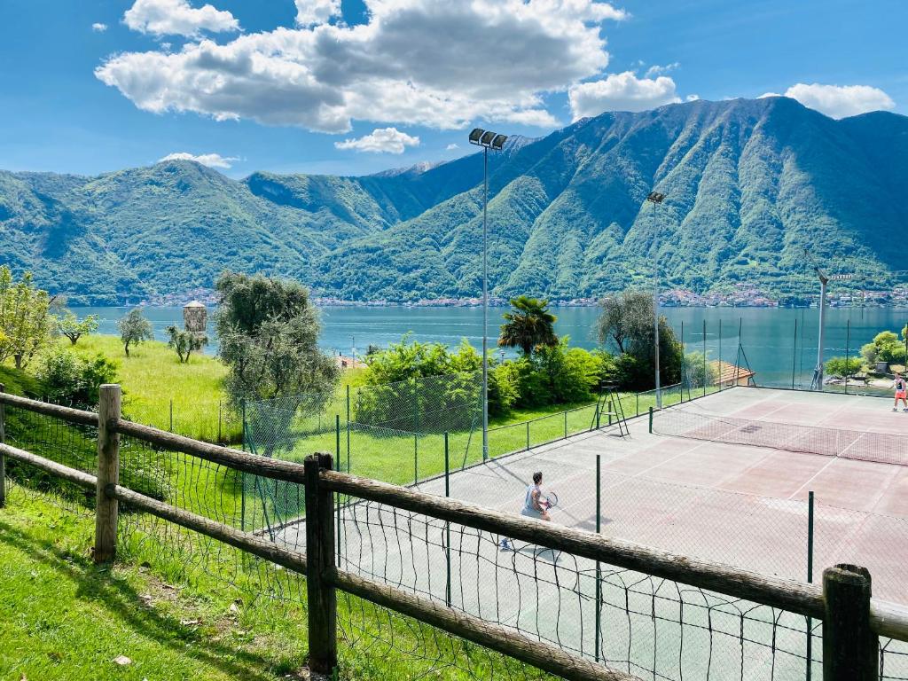 Lora luxury villa , with lake view 8