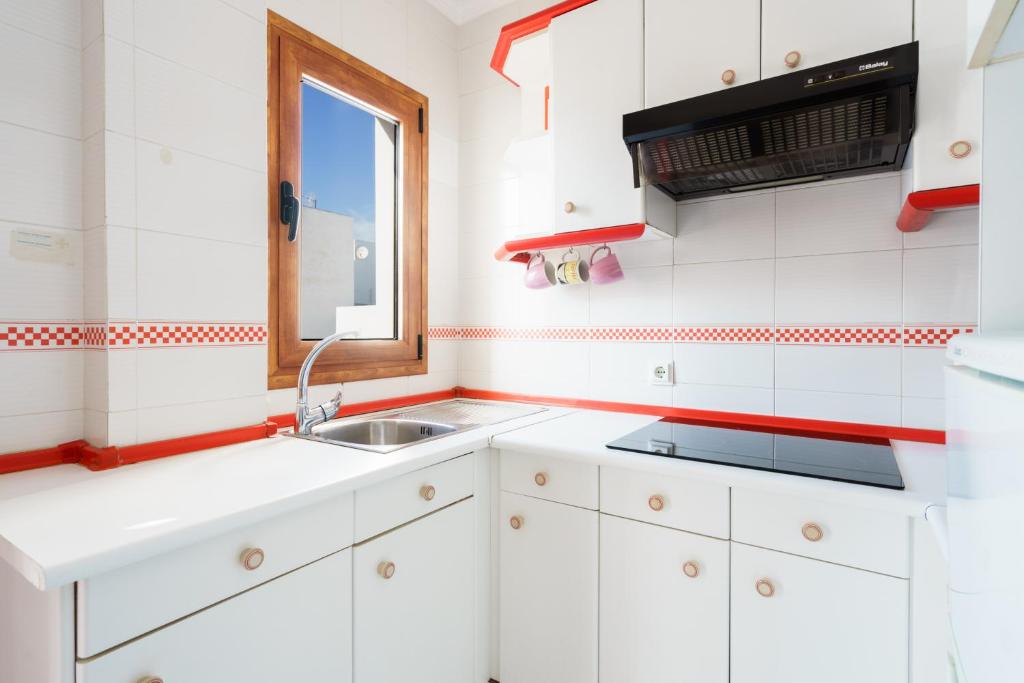 Apartamentos Pepe Mesa 2