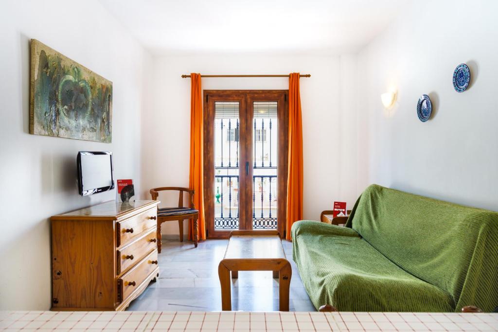 Apartamentos Pepe Mesa 4