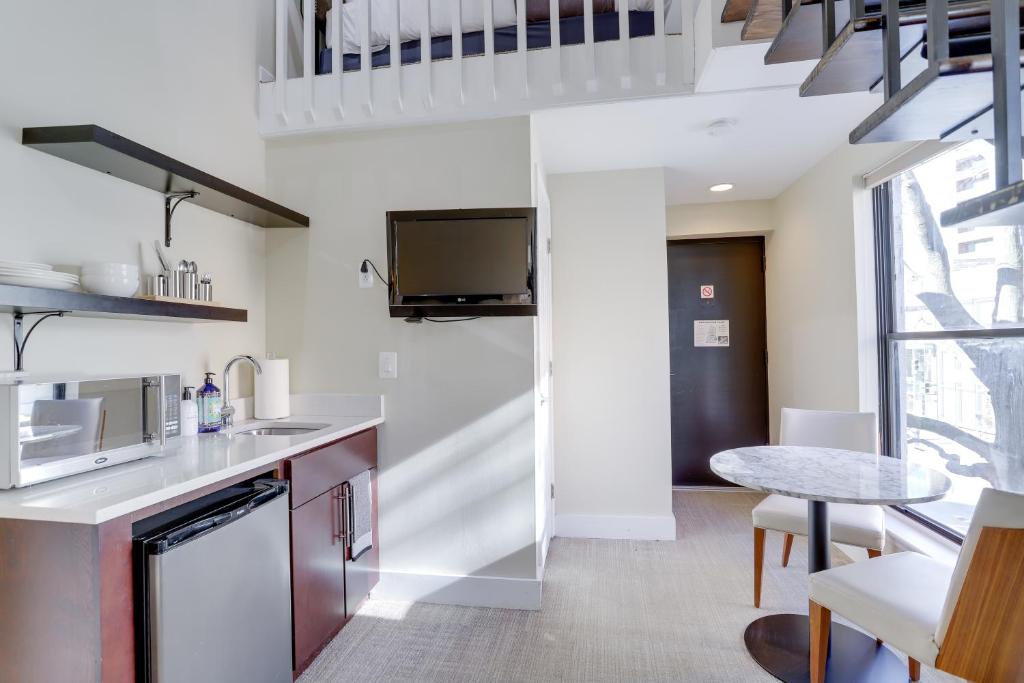 Sojourn at DuPont Place Image