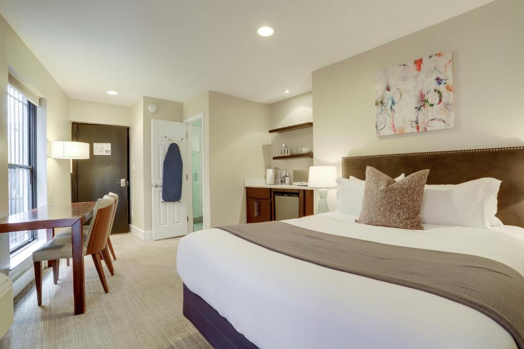 Sojourn at DuPont Place Image