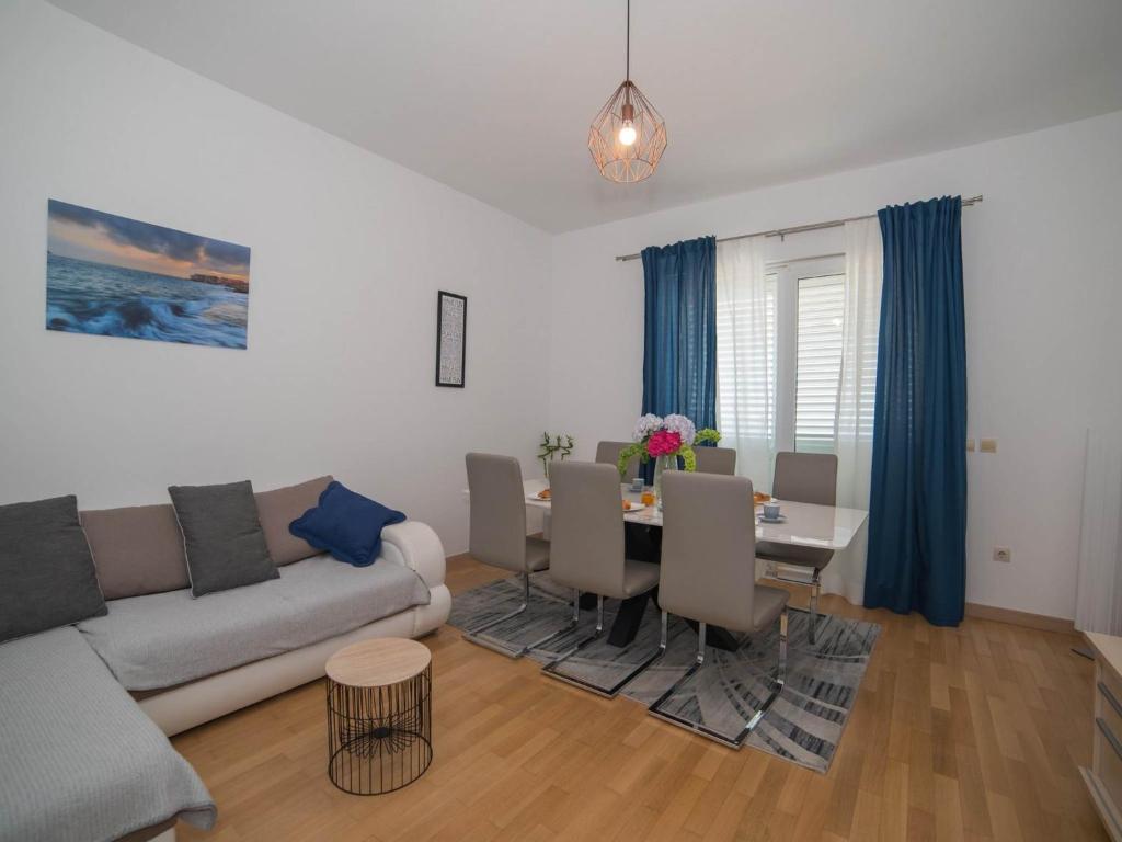 Apartment Faros 6