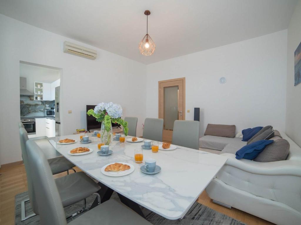 Apartment Faros 8