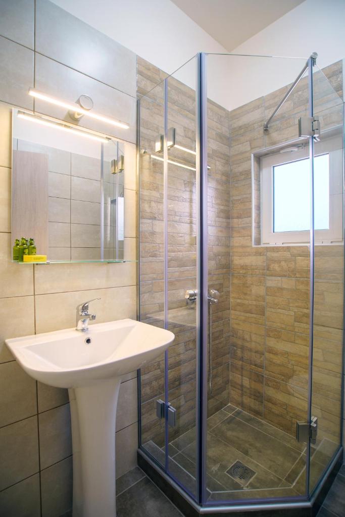 RODOU Suites & Villas 7