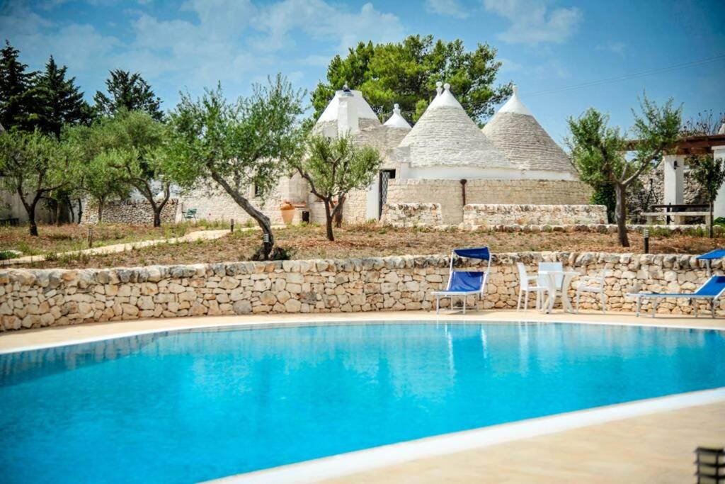 Photo de la galerie de l'établissement Trulli Antonio, Authentic apulian Trullo with private pool, à Ostuni