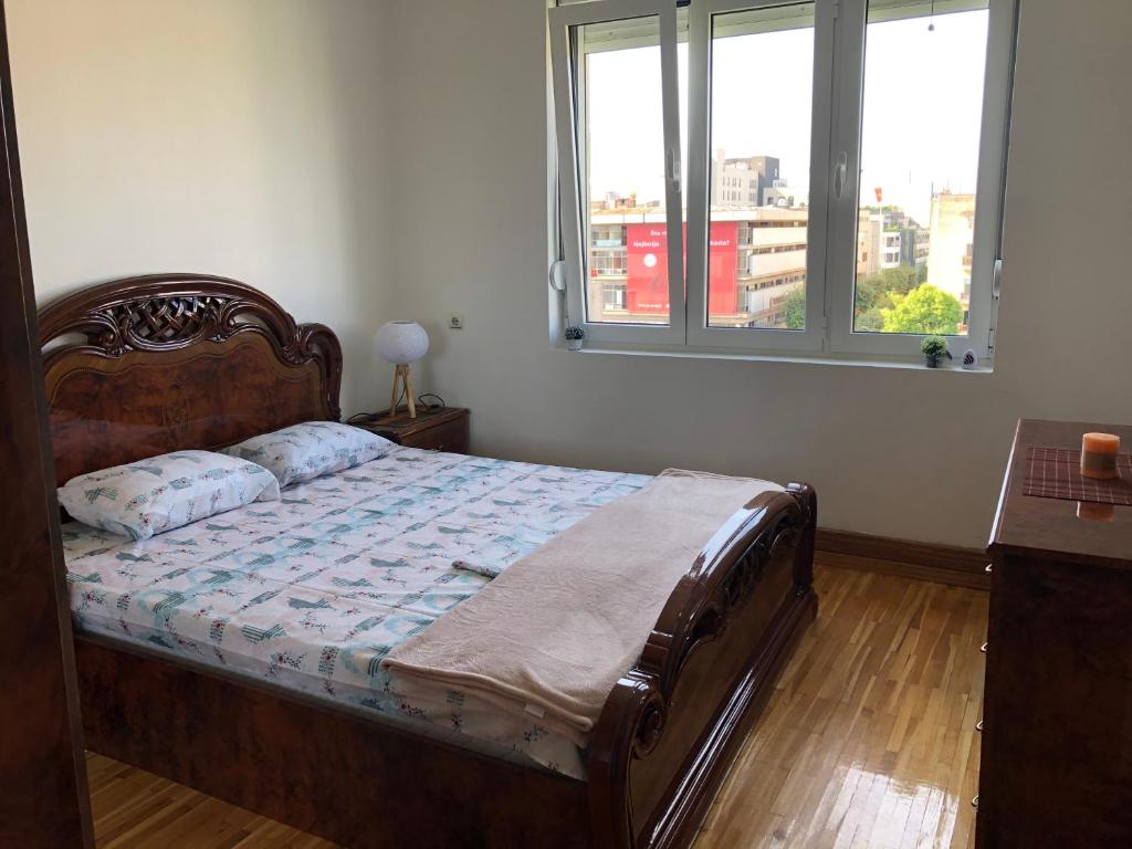 Square apartment Podgorica 7