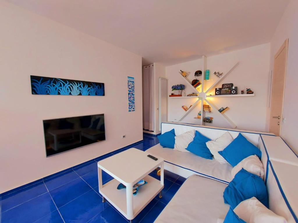 BLU GARDEN FLAT private parking 6