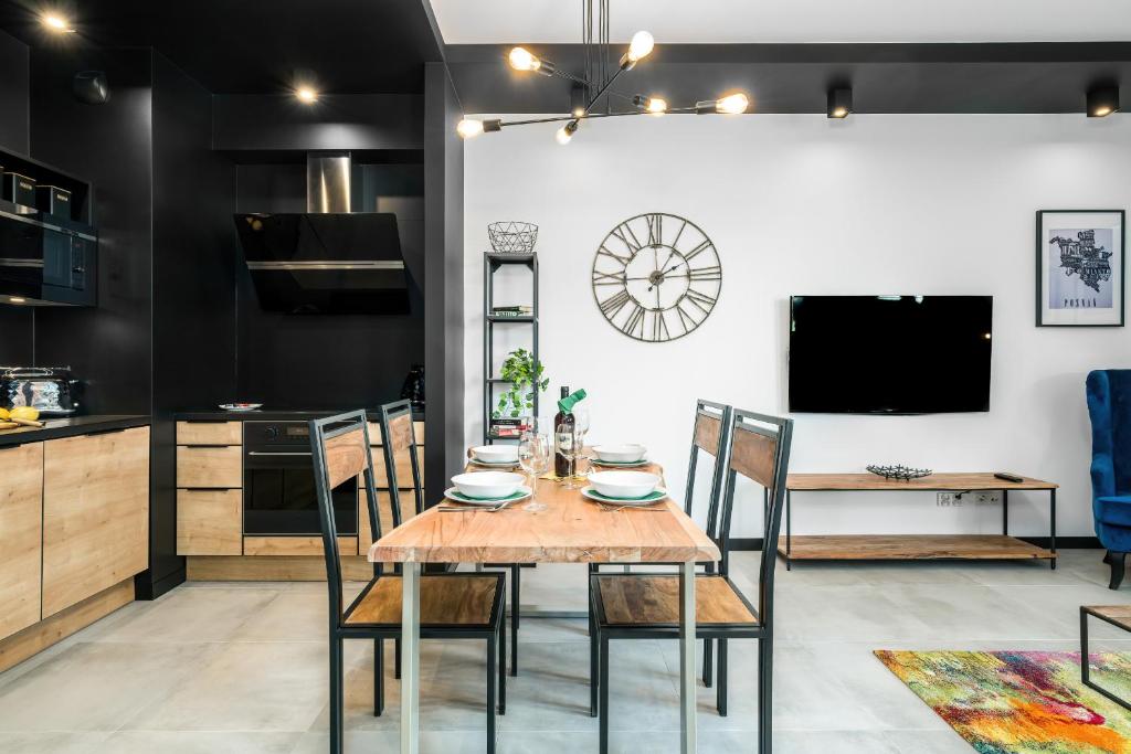 Apartments Poznań Chwaliszewo Residence with FREE GARAGE by Noclegi Renters 7