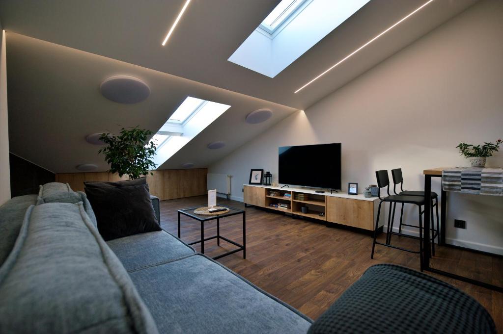 Last floor two level apartment with fantastic view 5