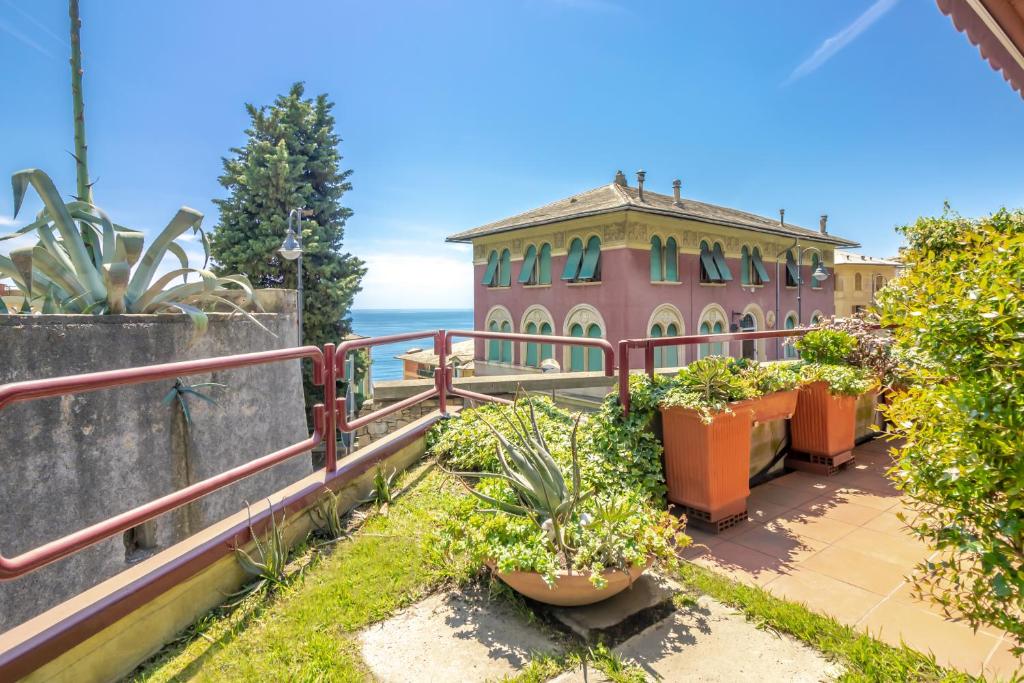 HAPPY HOLIDAY Spazio aperto con vista mare 6