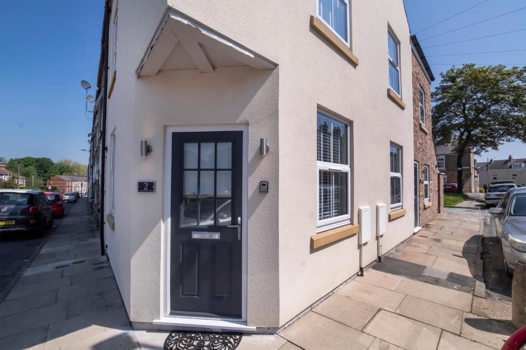 Livingstone street Apartments with Free Parking 6