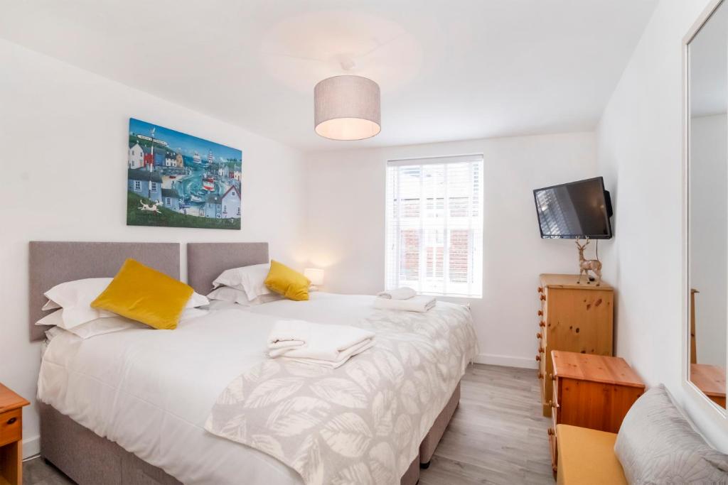 Livingstone street Apartments with Free Parking 2