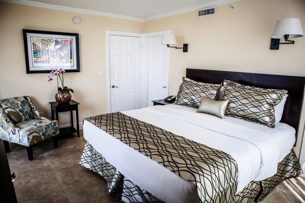 The Mutiny Luxury Suites Hotel Image