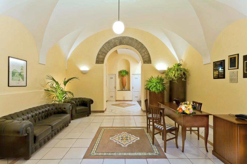 Antico Palazzo Scala 6