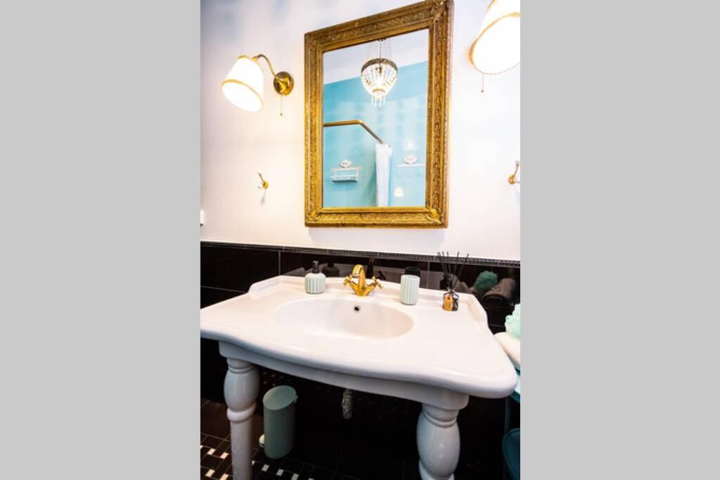 Luxurious apartment BELLA LUX in city center with FREE PARKING INCLUDED! 8