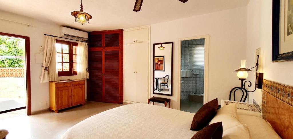 Granada Apartments Familiar Deluxe 3