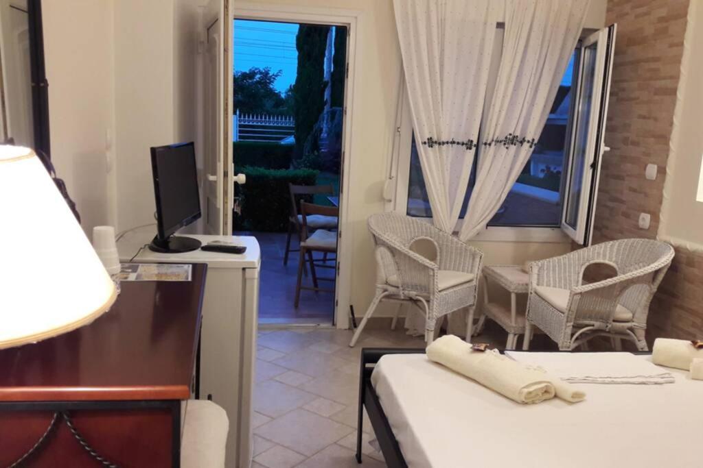 Luxurious Independent Room and Garden 4