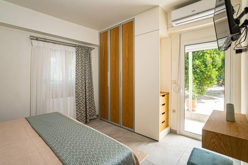 Olga's Organic garden Home for a couple! with Wifi & AC 7