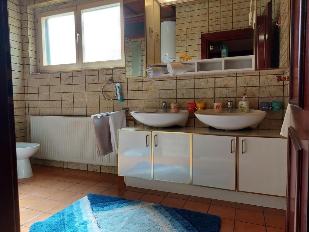 Happy House for Holiday Marina, Big Terrace with Sea View, free BBQ & Parking - Quiet Place 3