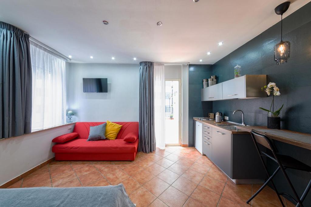 Masaniello Apartment 4