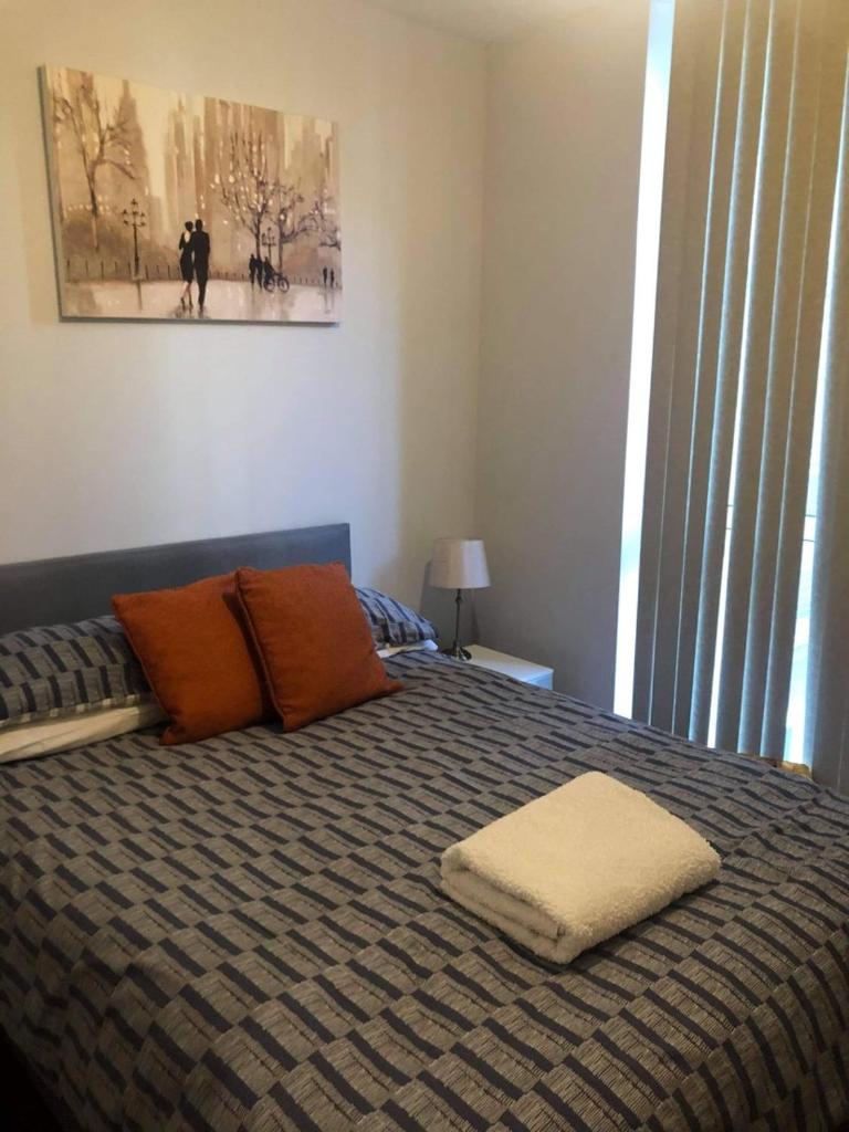Dreamhouse at Oswald Street, City Centre 7