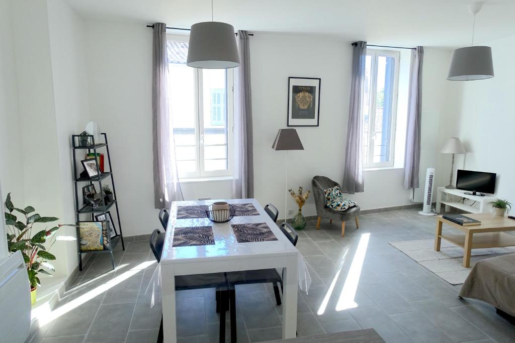 Maison Carrée/Coeur historique de Nîmes - Superbe Appt 55m² 5