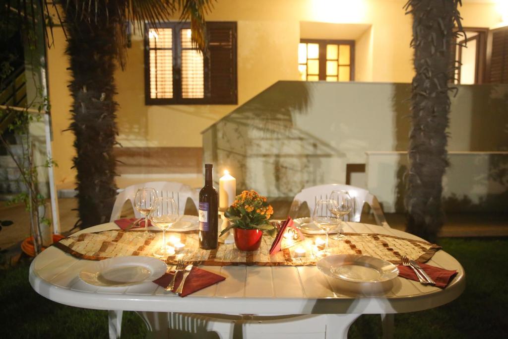 Apartments Vedrana 7