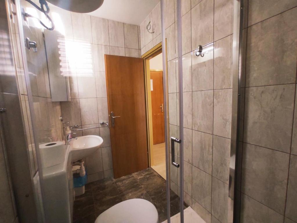 Apartments Dragica 8