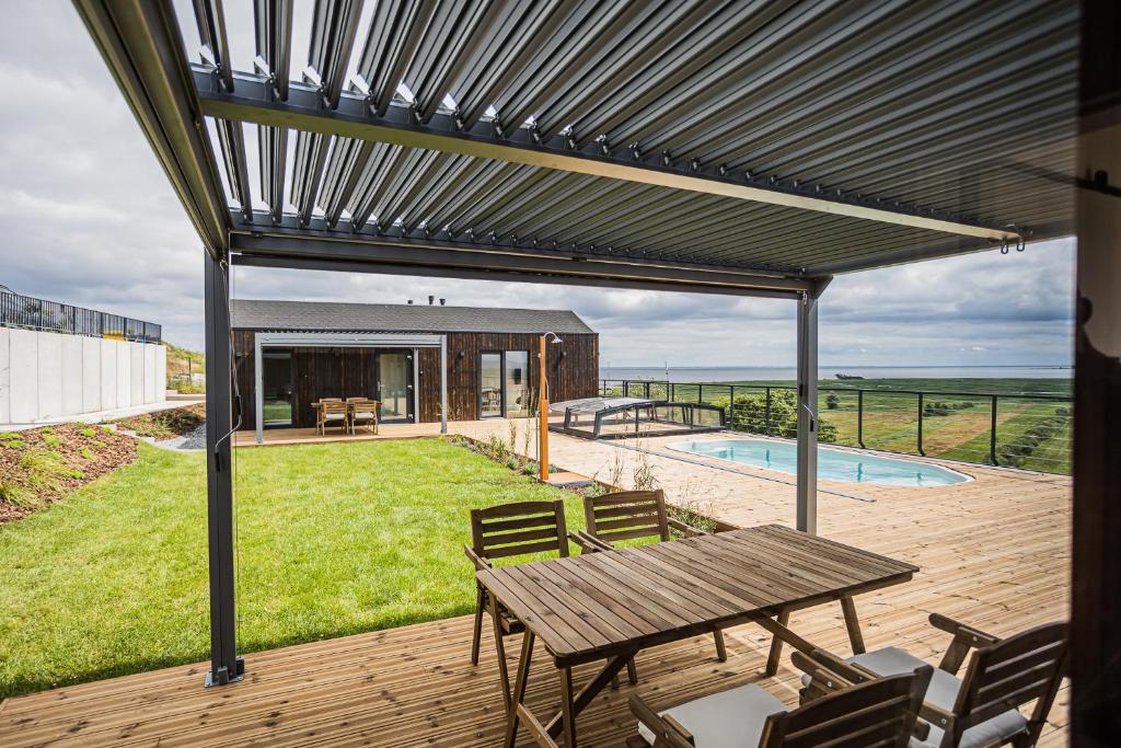 SkyView Deluxe Houses and Private Jacuzzi , Osłonino 4