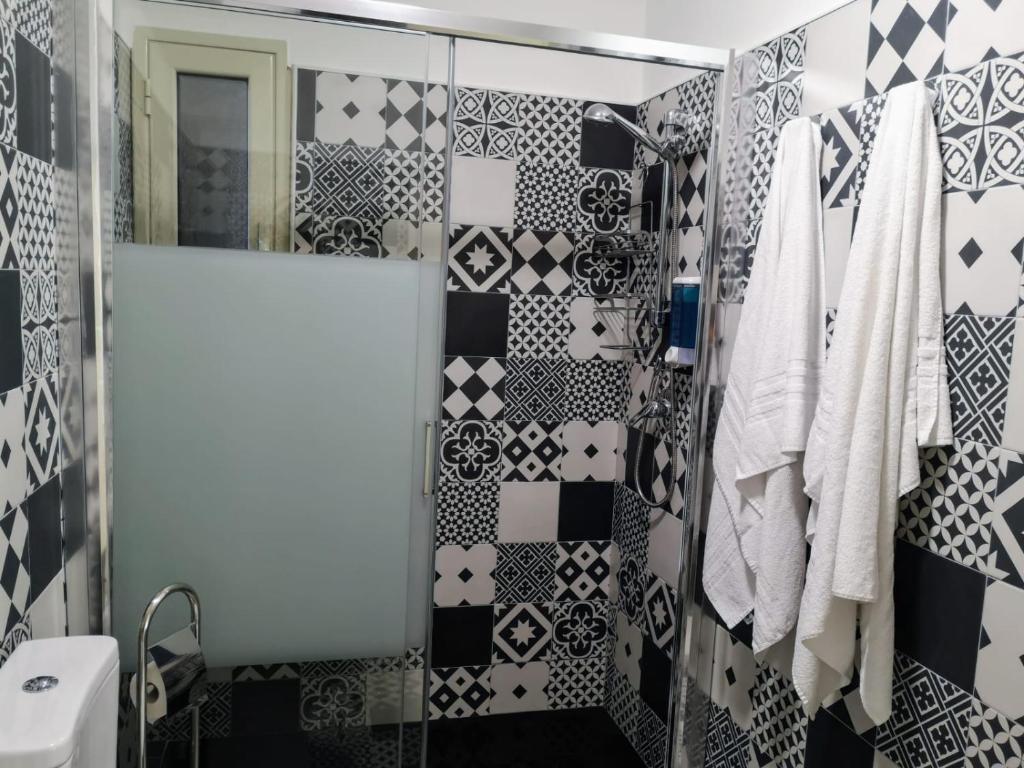 Suite On Fish Market 7