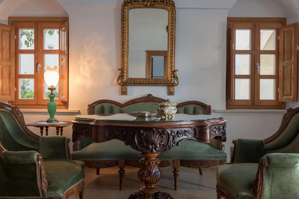 Casasantantonio 18th Century Luxury Mansion 8