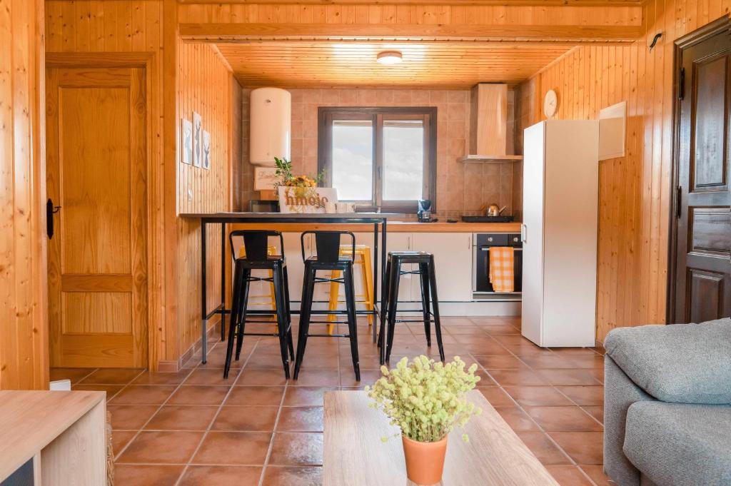 Aldea Los Odres - Cabañas de Madera de 1ª con Piscina Privada y BBQ en la puerta 4