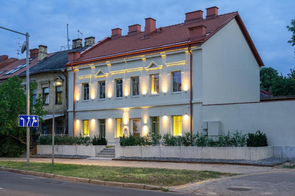 Place No. 2 4