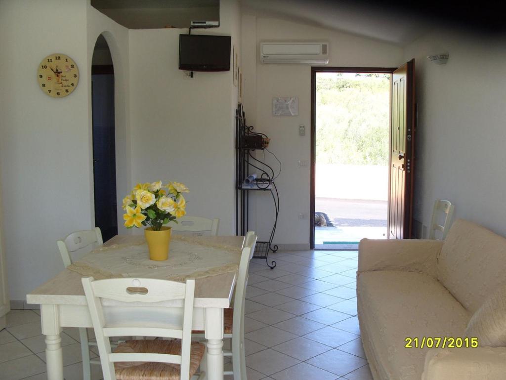 1CASADELFARO con Giardino a Pittulongu 600Metri dalla Spiaggia 5