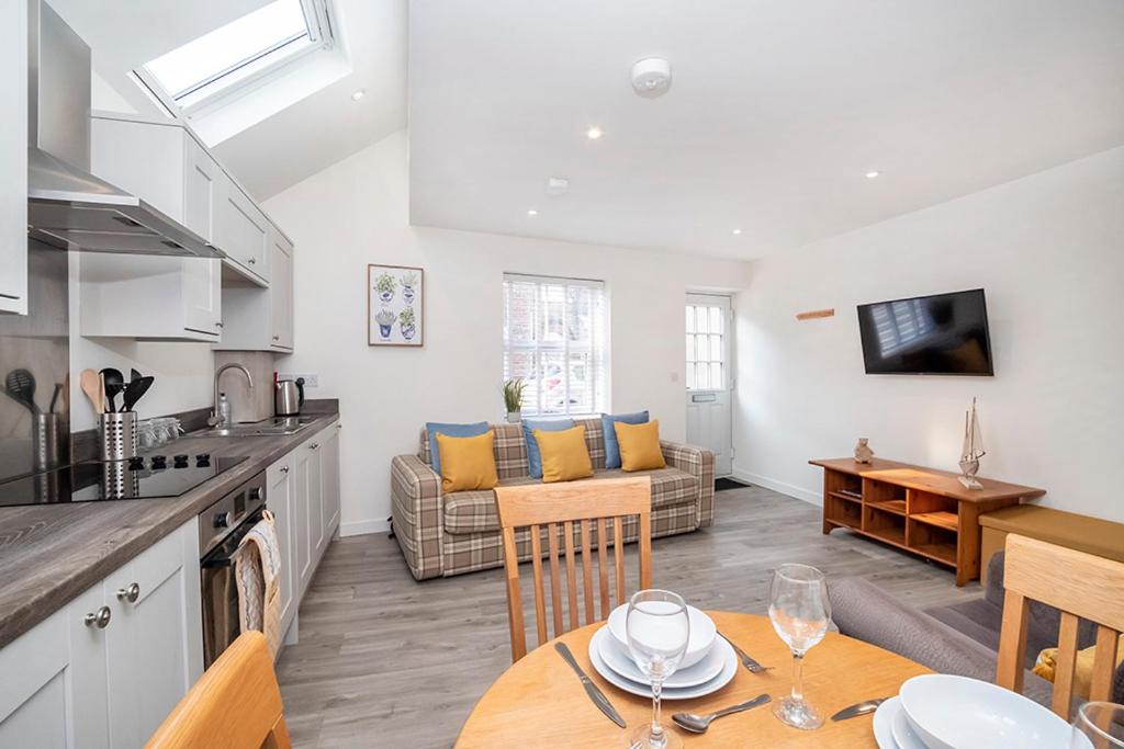 Livingstone street Apartments with Free Parking 4