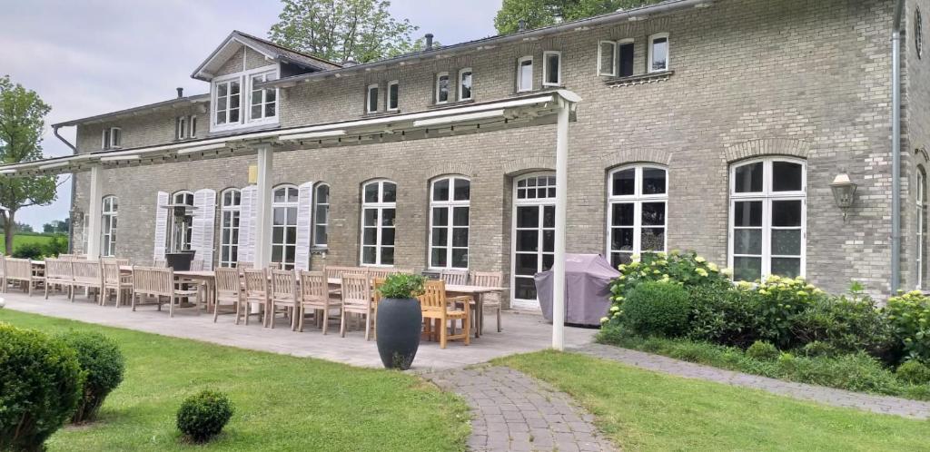 Herrenhaus Gut Neuruppersdorf 8