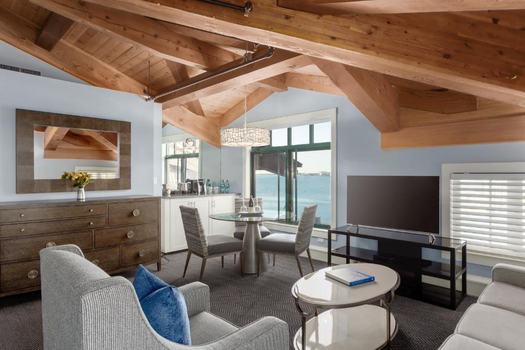 Boston Yacht Haven Image